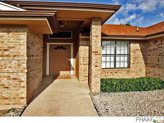 3rd image of 4004 Carolyn Dr