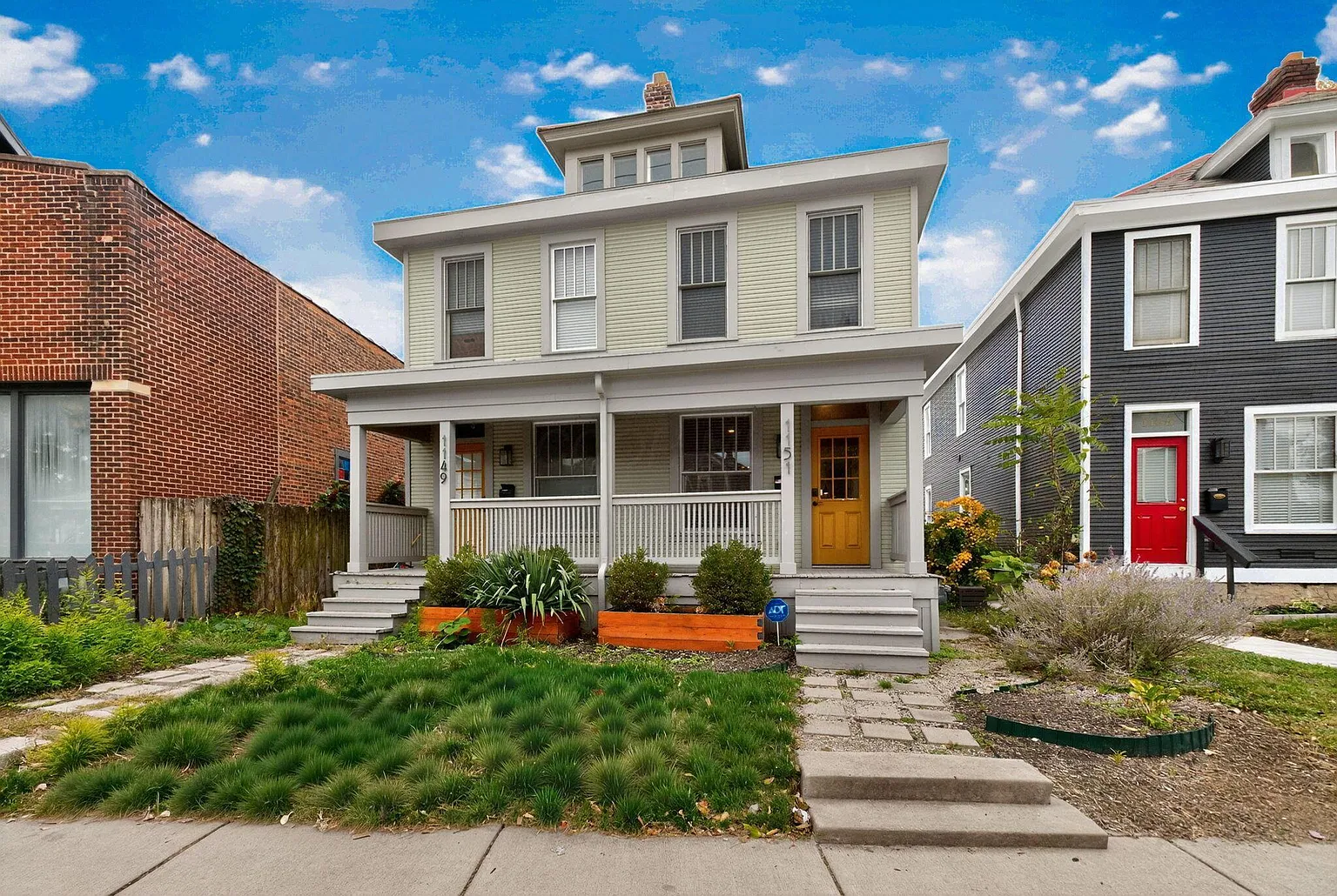 1151 Summit St photo 1