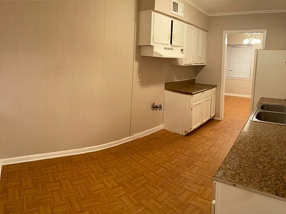 3rd image of 4441 Deerland St