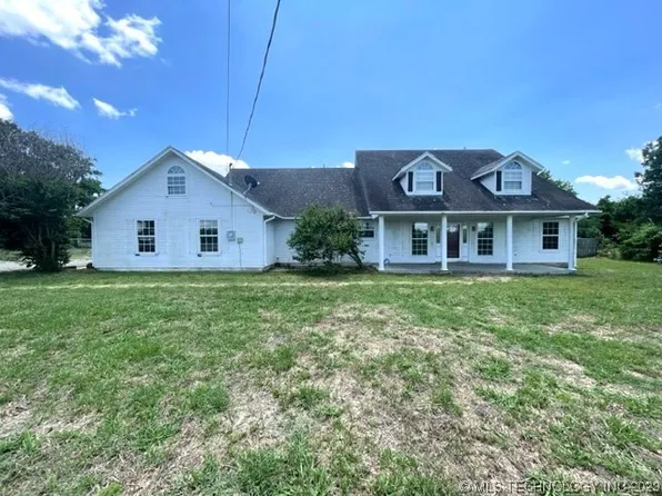 704 SE J St, Stigler, OK 74462