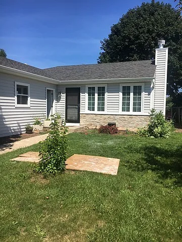 211 E Lakeside Dr photo 1