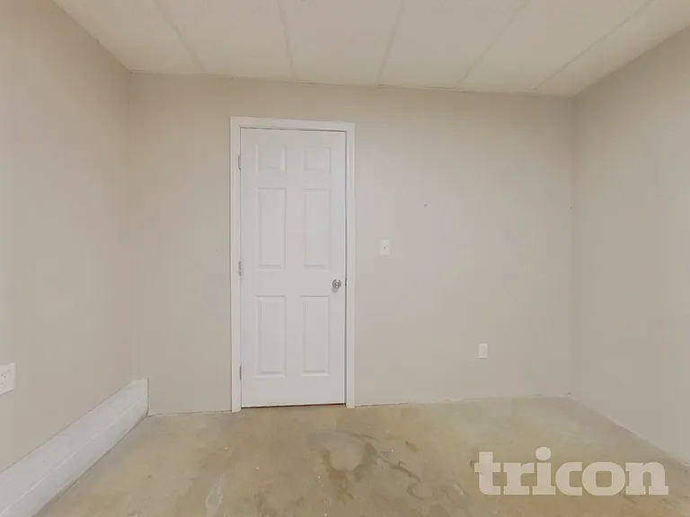 305 Madeline Way — Photo 15