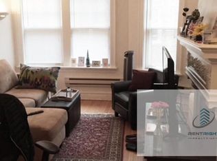 916-20 Greenbay Rd #918-2A, Winnetka, IL 60093