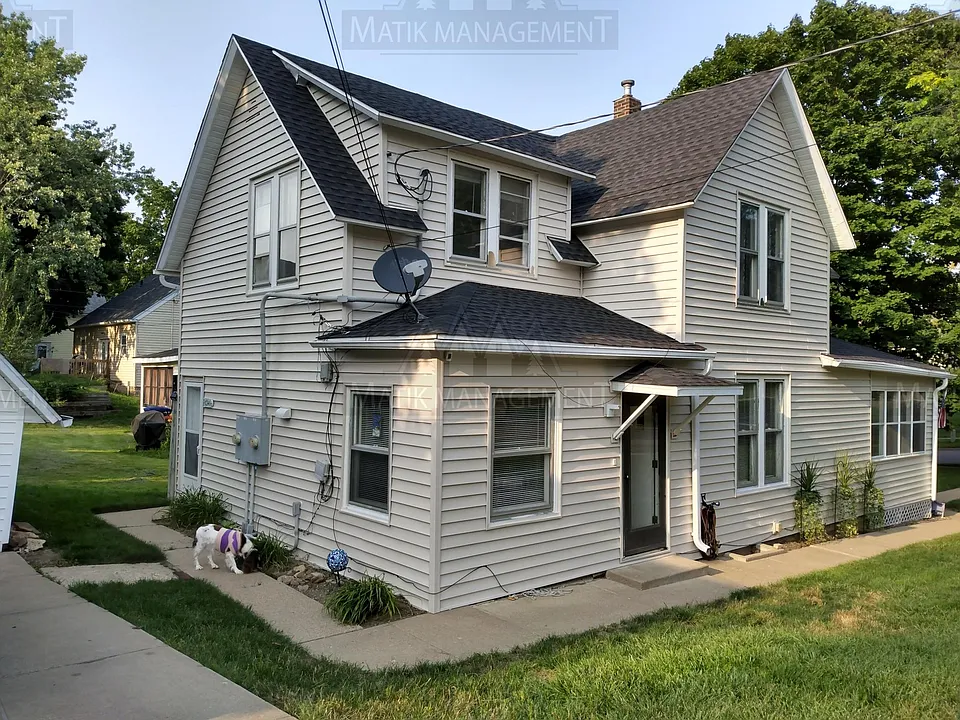 1134 Central Ave #1/2