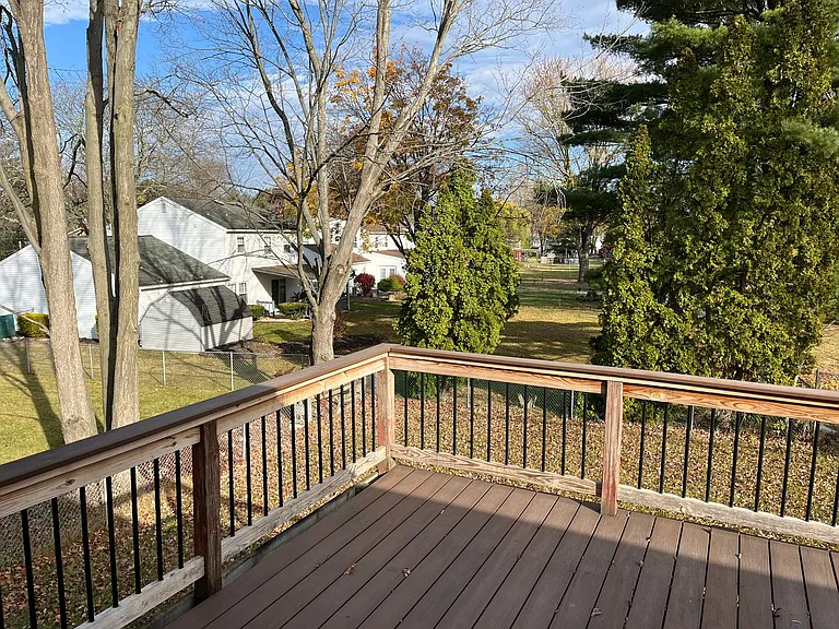 3435 Edenbridge Rd — Photo 23