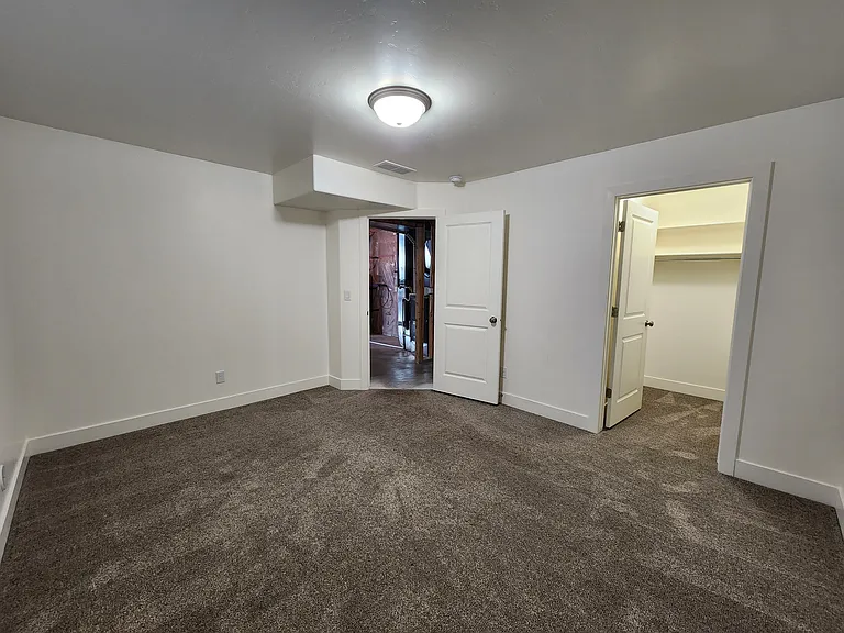 3448 N Coral Way — Photo 16