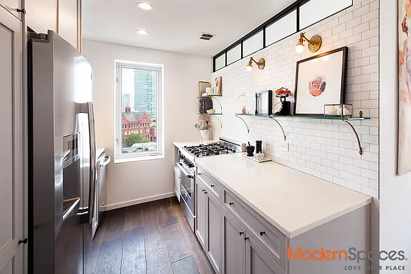 Sold by Modern Spaces | media 13