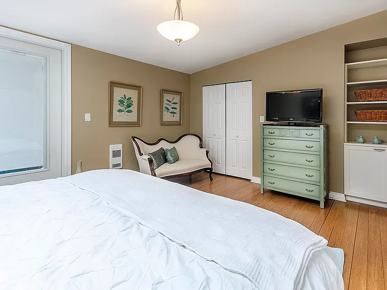 2233 Alden Ln — Photo 12