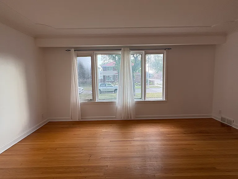 315 Matheson Ave — Photo 9