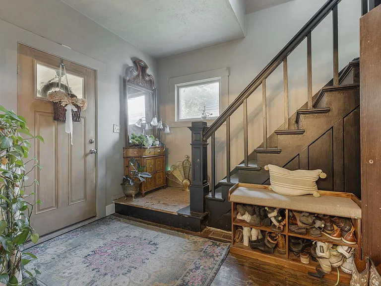 721 N Water Ave — Photo 17
