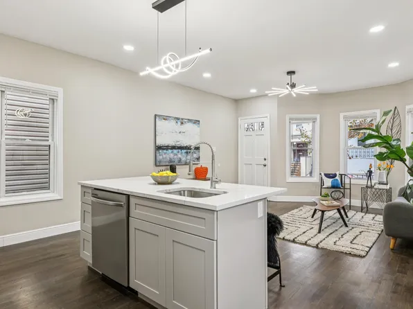 299 Claremont Avenue image 5 of 44