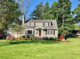 33 Crescent Dr, Morristown, NJ 07960