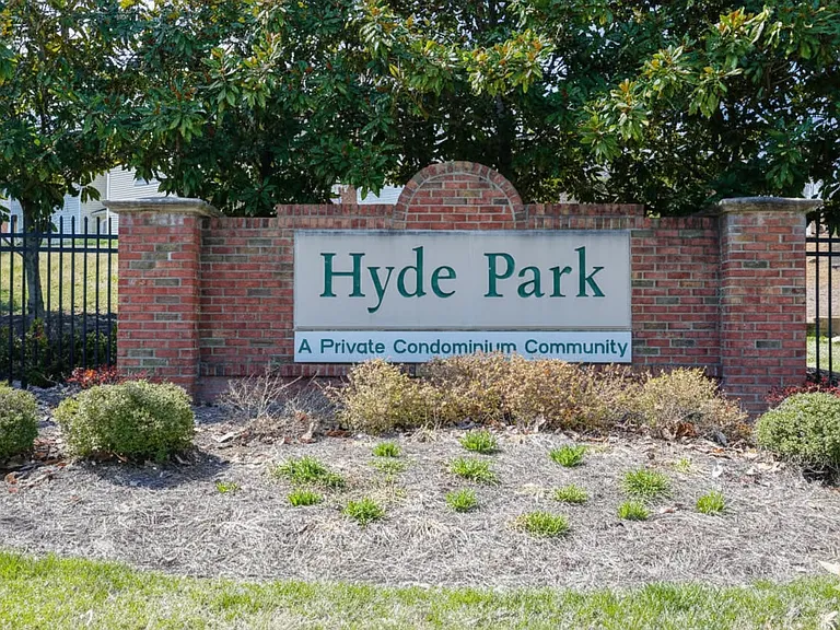 10669 Hill Point Ct — Photo 1