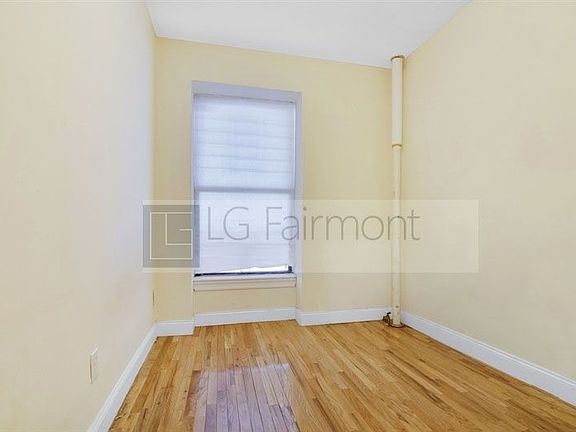 3rd image of 1858 7th Ave APT 1A