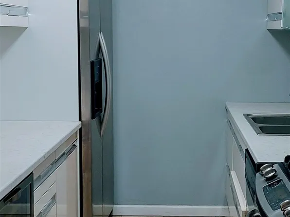 7002 Blvd East image 8 of 31