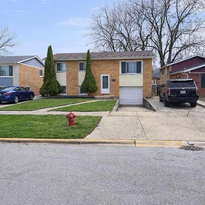 1st image of 3627 W 121st Pl