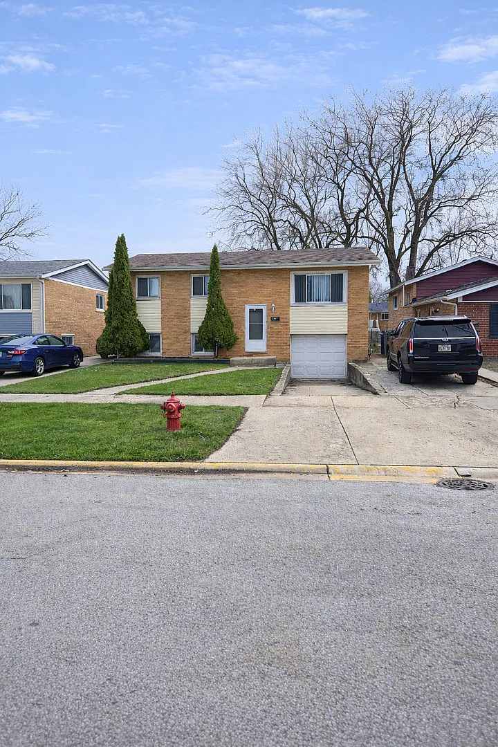 3627 W 121st Pl photo 1
