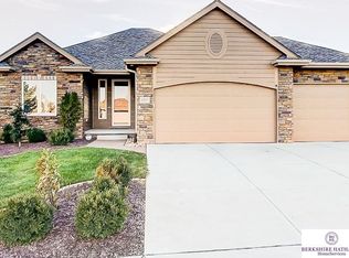 12617 Read St, Omaha, NE 68142