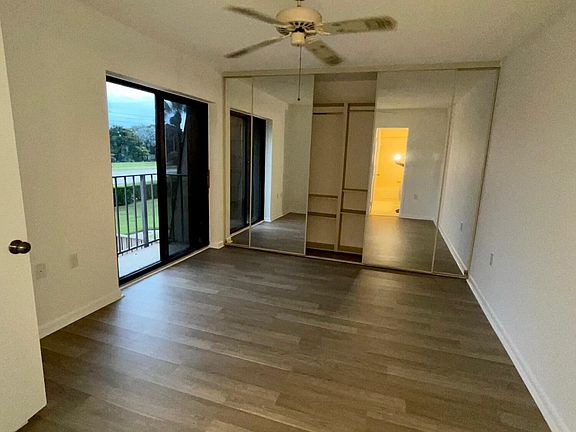 5th image of 521 Live Oak Lane #521