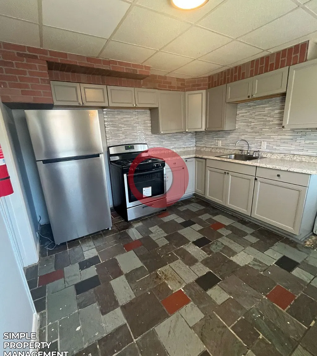 2 bed, $1,295 — Photo 1
