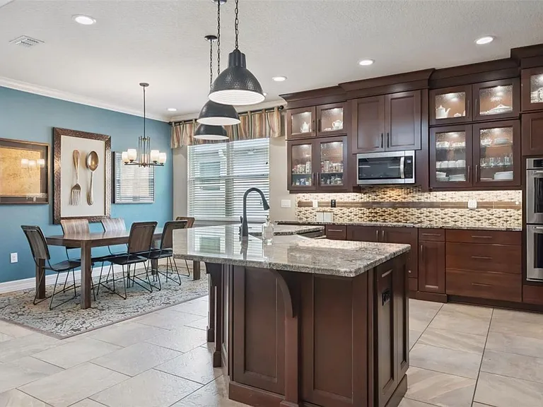 2683 Amati Dr — Photo 15
