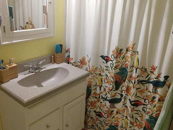 2nd image of 2318 4th St NE #2