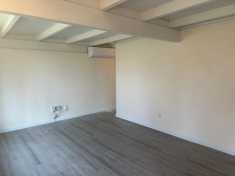 1215 E Central Ave — Photo 10