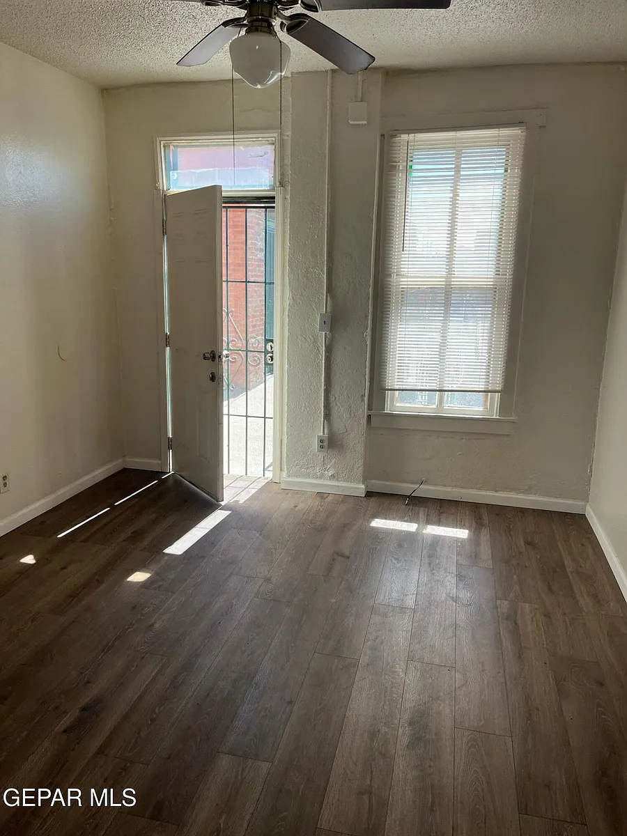Building Photo - 513 E Father Rahm Ave #9