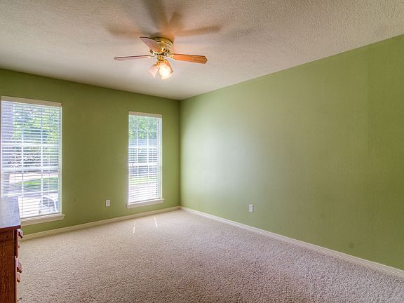 4th image of 14110 Haynes Dr