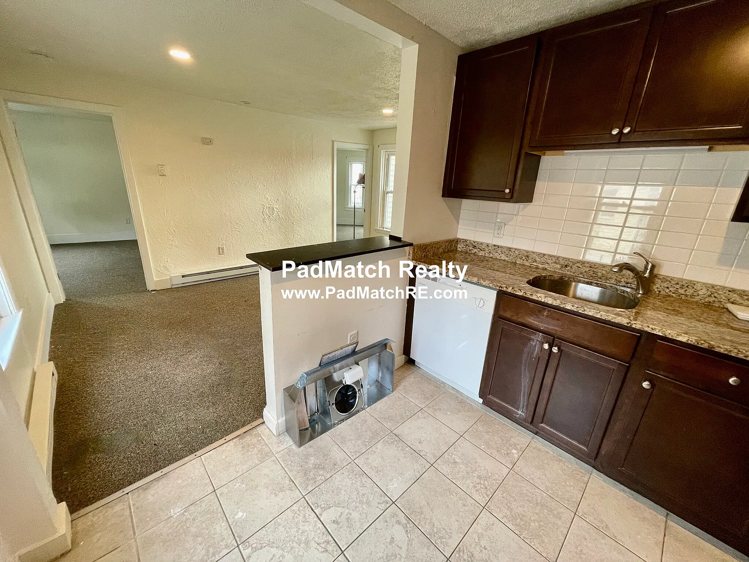 2 bed, 1.0 bath, 560 sqft, $1,900 — Photo 4