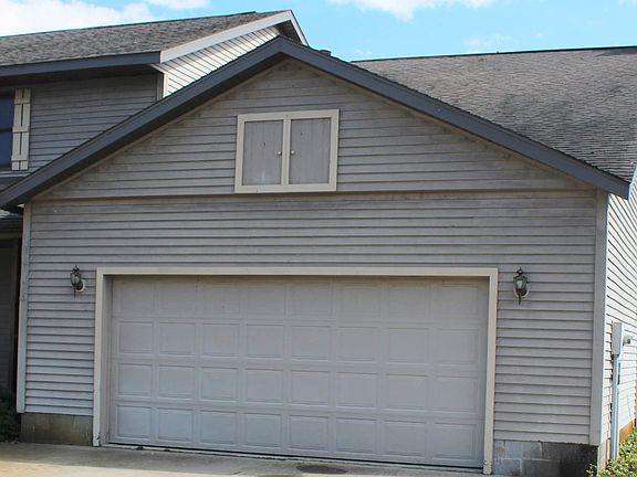 3rd image of 1013 Moorings Ct