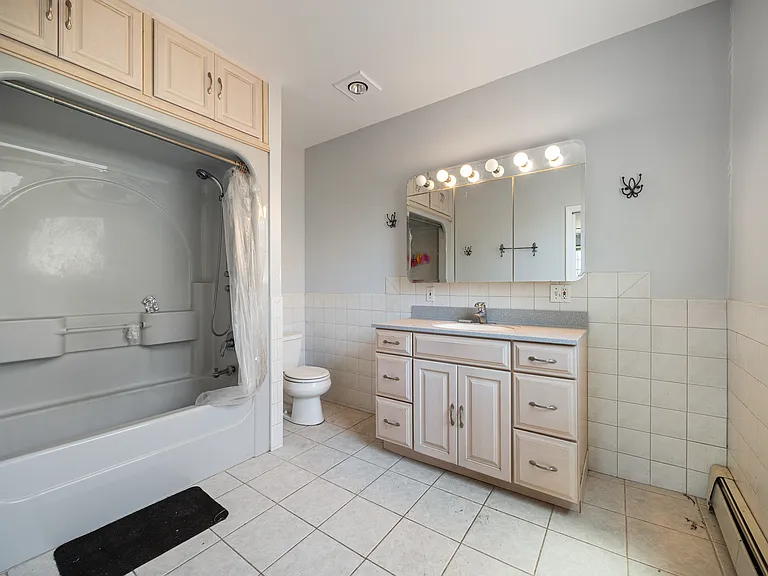 4911 N Bernard St — Photo 14