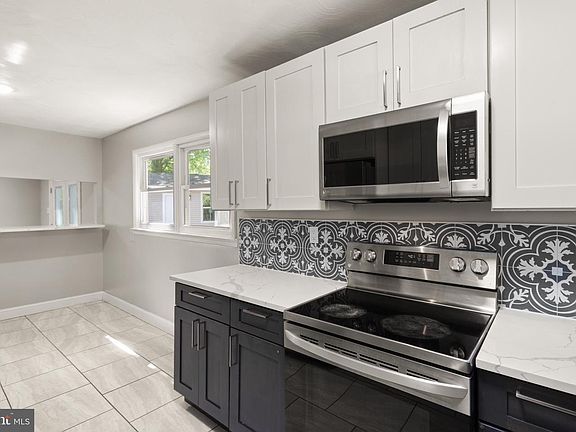 4th image of 8605 Kirby St