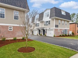 409 Prospect Ave #9, West Hartford, CT 06119