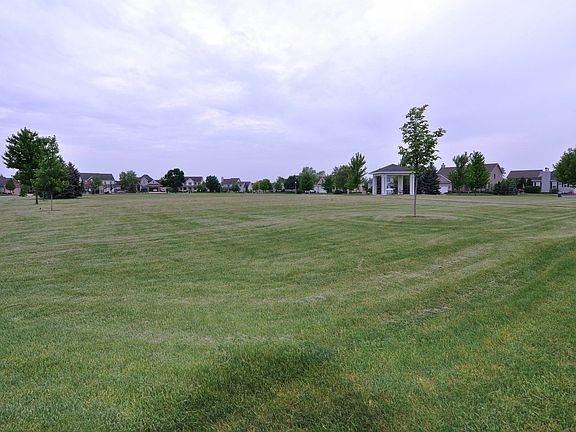5th image of 521 Heron Creek Dr