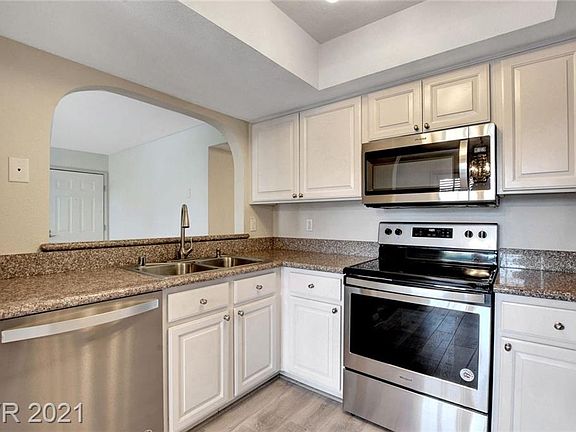 5th image of 2712 Sunfish Dr