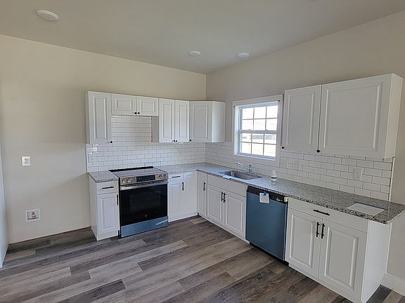 4th image of 142 Beckam Way