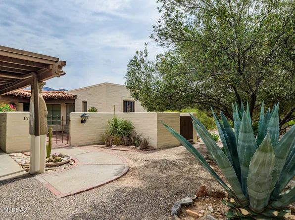2600 E Skyline Dr #Drive17, Tucson, AZ 85718
