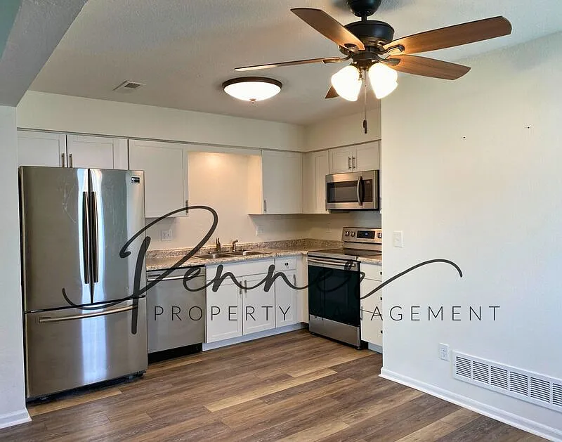 3 bed, 2.5 bath, 1470 sqft, $1,350 — Photo 3