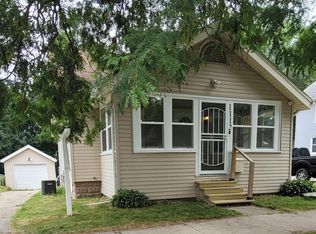 1112 Woodsum St, Jackson, MI 49203