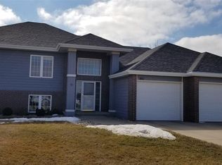 851 Brookside Dr, Jefferson, SD 57038