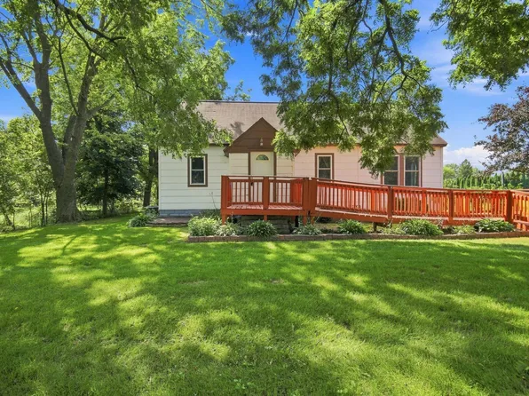 56571 220th St, Austin, MN 55912