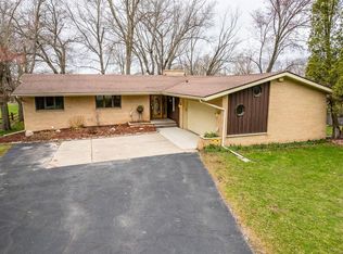 1109 Riverview Rd, Reedsburg, WI 53959