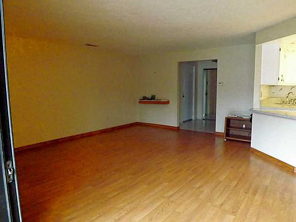 5th image of 7553 Penn Bridge Ct