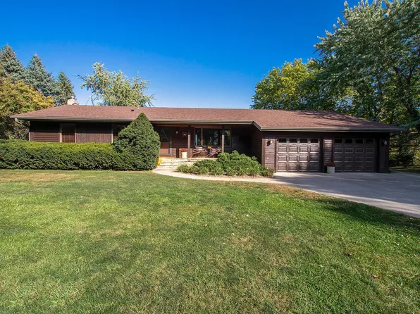 24858 Vista Rd, Hutchinson, MN 55350