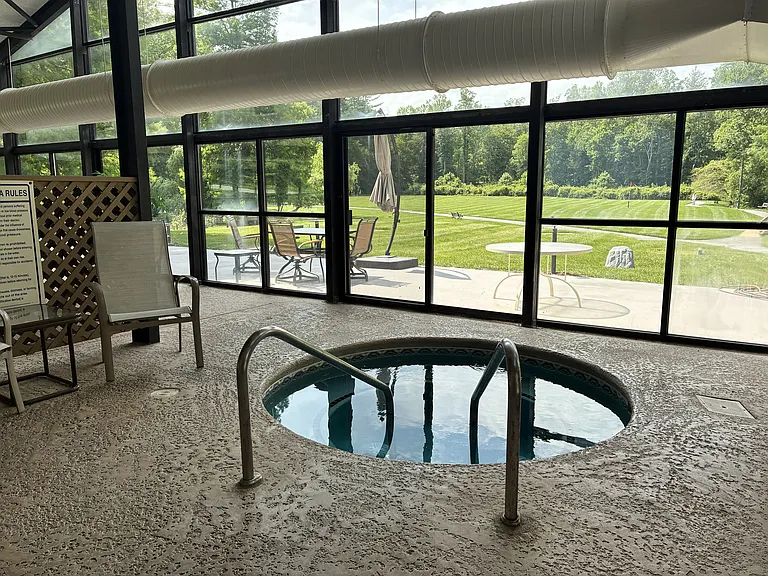 304 Live Oak Ln — Photo 14