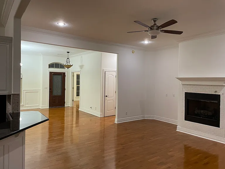 4000 SW Sycamore St — Photo 3