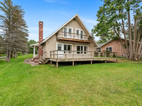 619 Cedar Dr, Indian River, MI 49749
