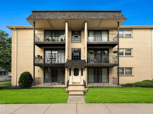 2049 N Harlem Ave APT 2W, Chicago, IL 60707