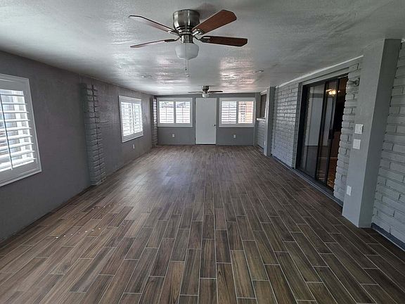 4th image of 3021 W Vande Loo St